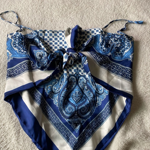 Crop top - Picture 2 of 2